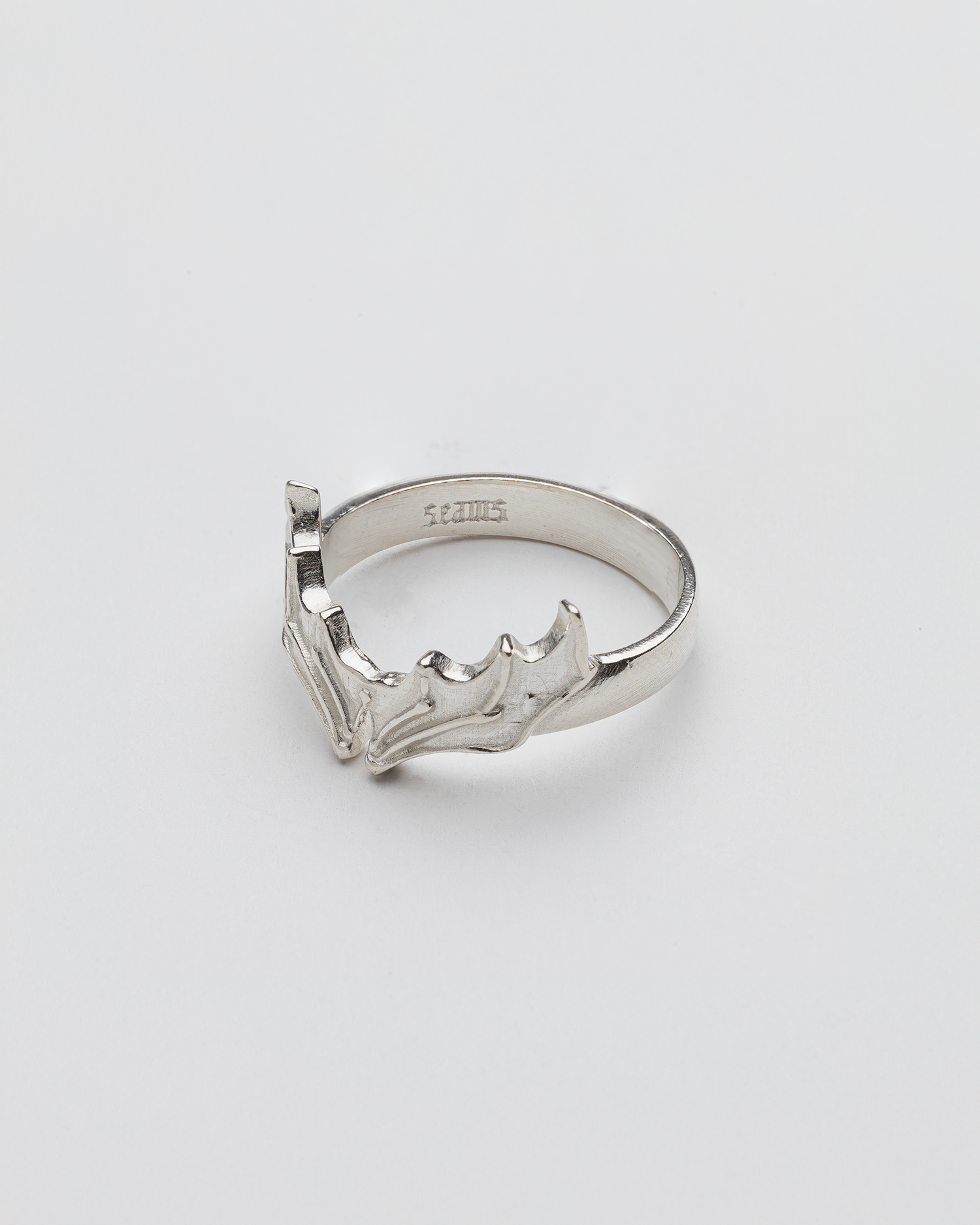 BAT WING RING