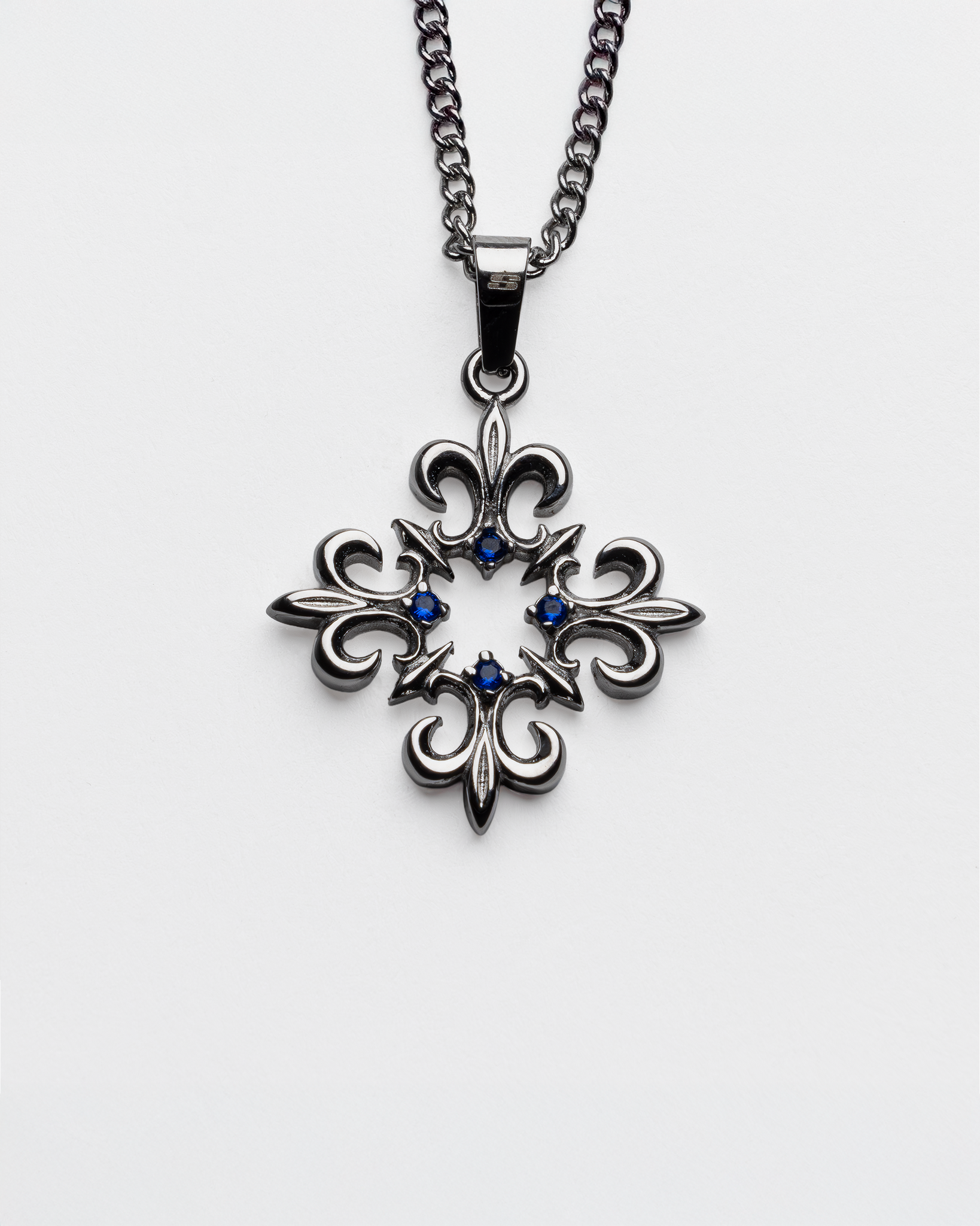 PIUS NECKLACE