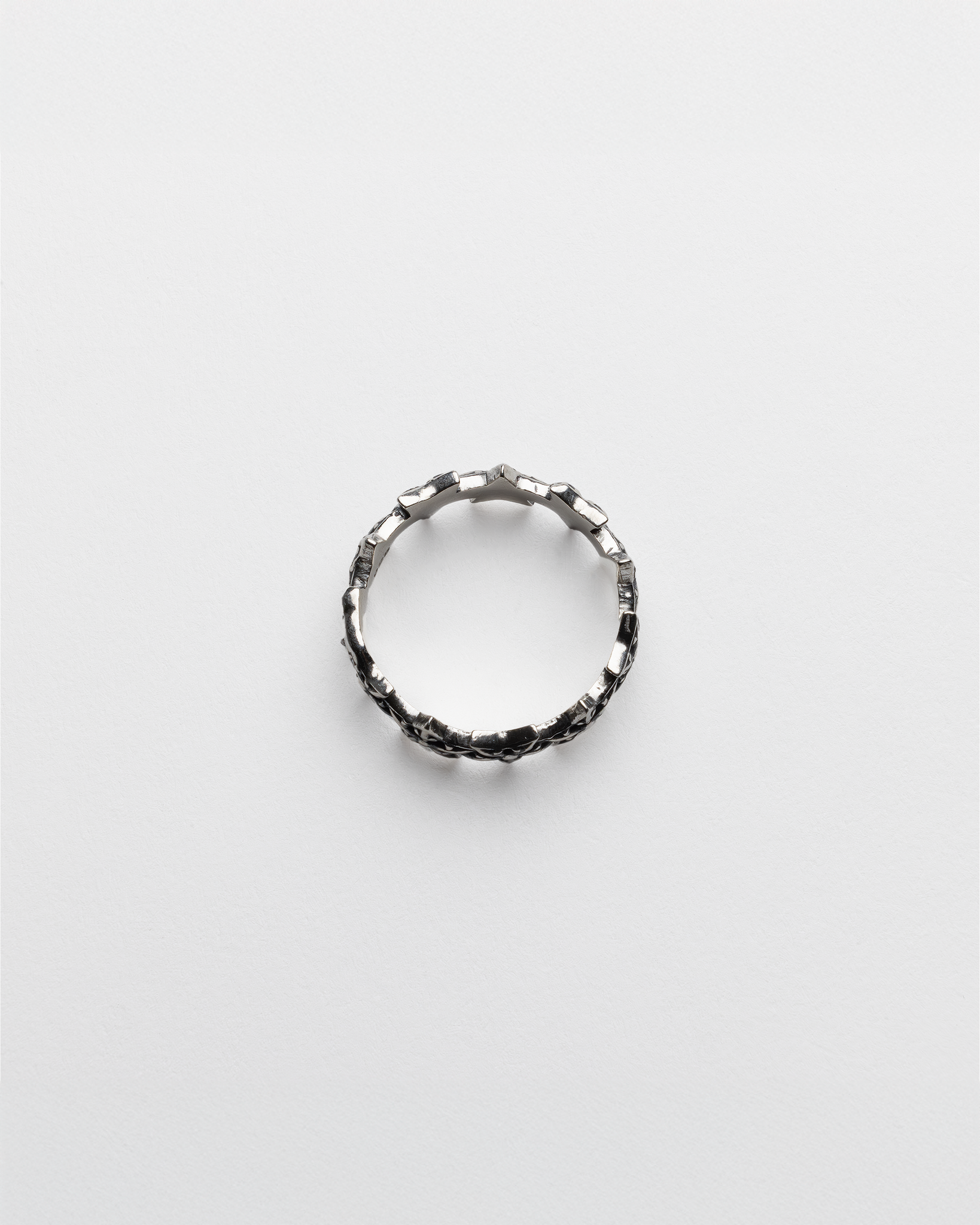 DETAILED STAR RING