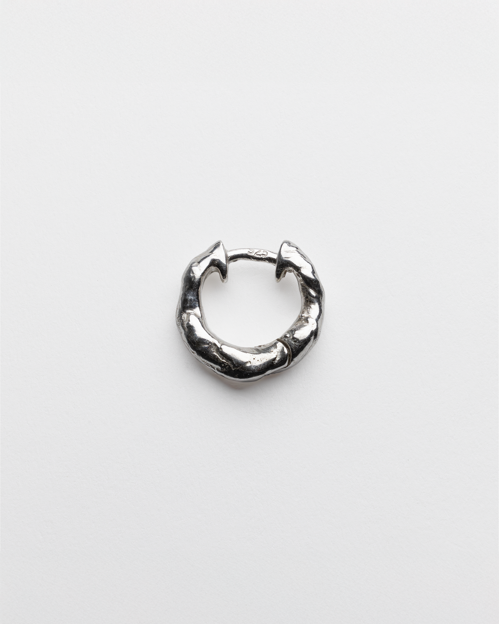 DISTORTED EARRING (SINGLE)
