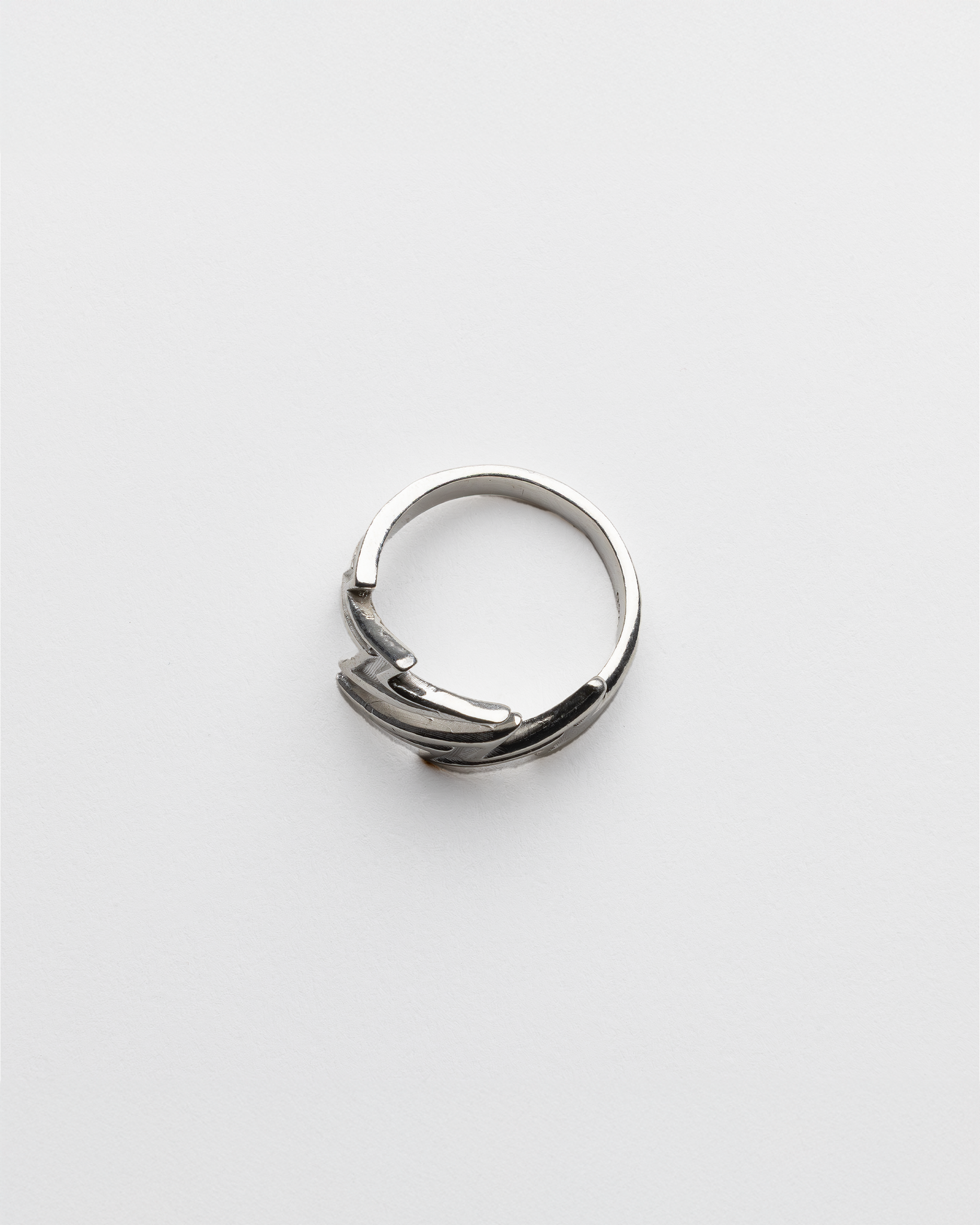 LIGHTNING BOLT RING