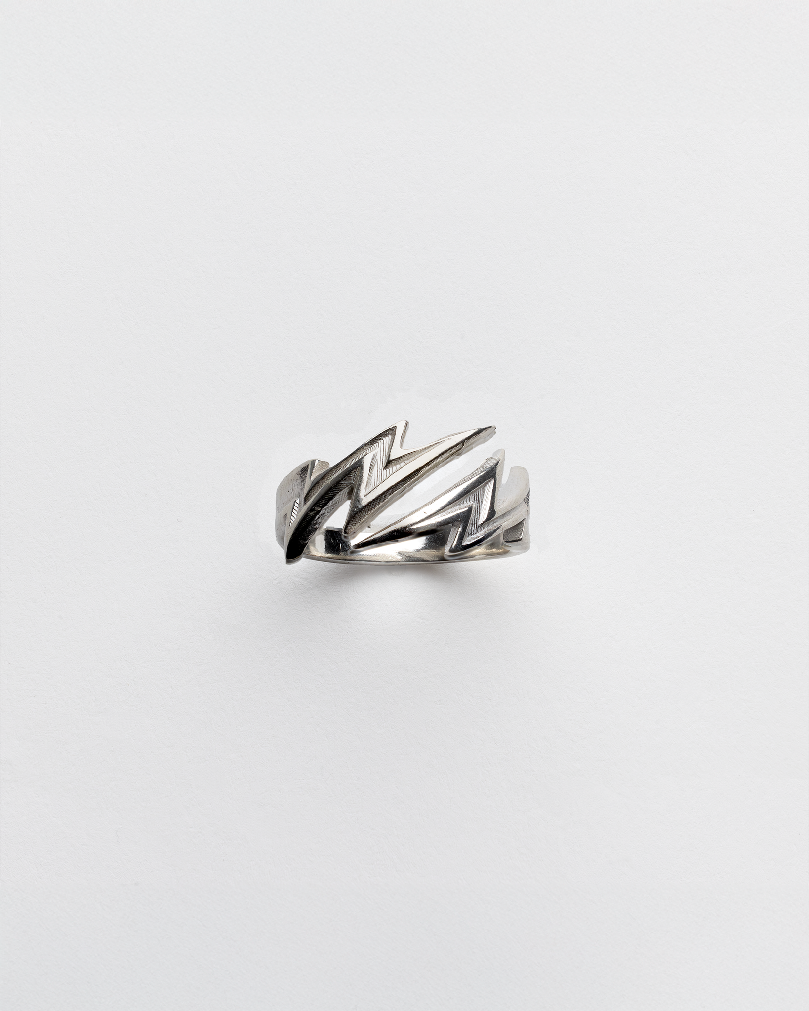 LIGHTNING BOLT RING