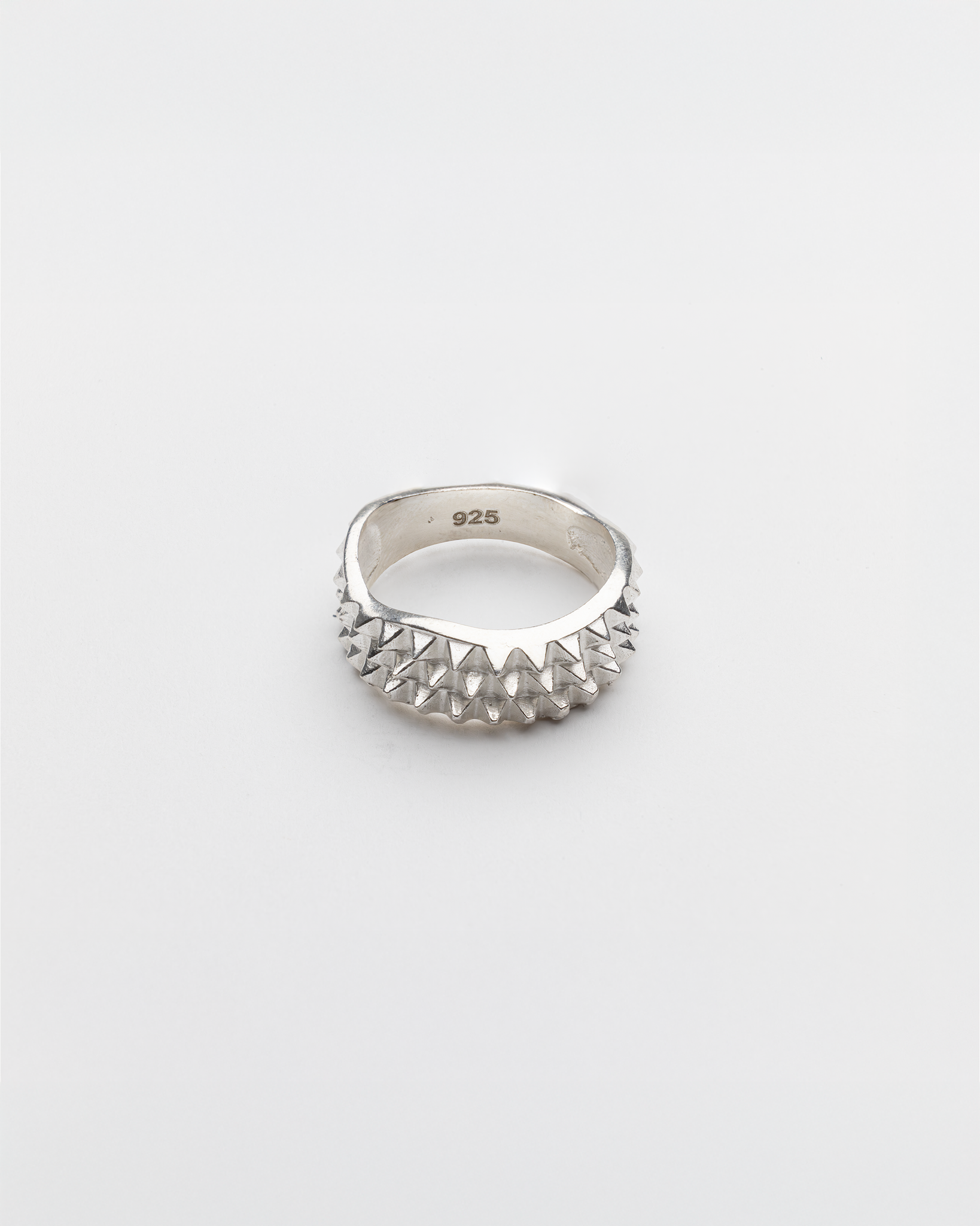SPIKE RING
