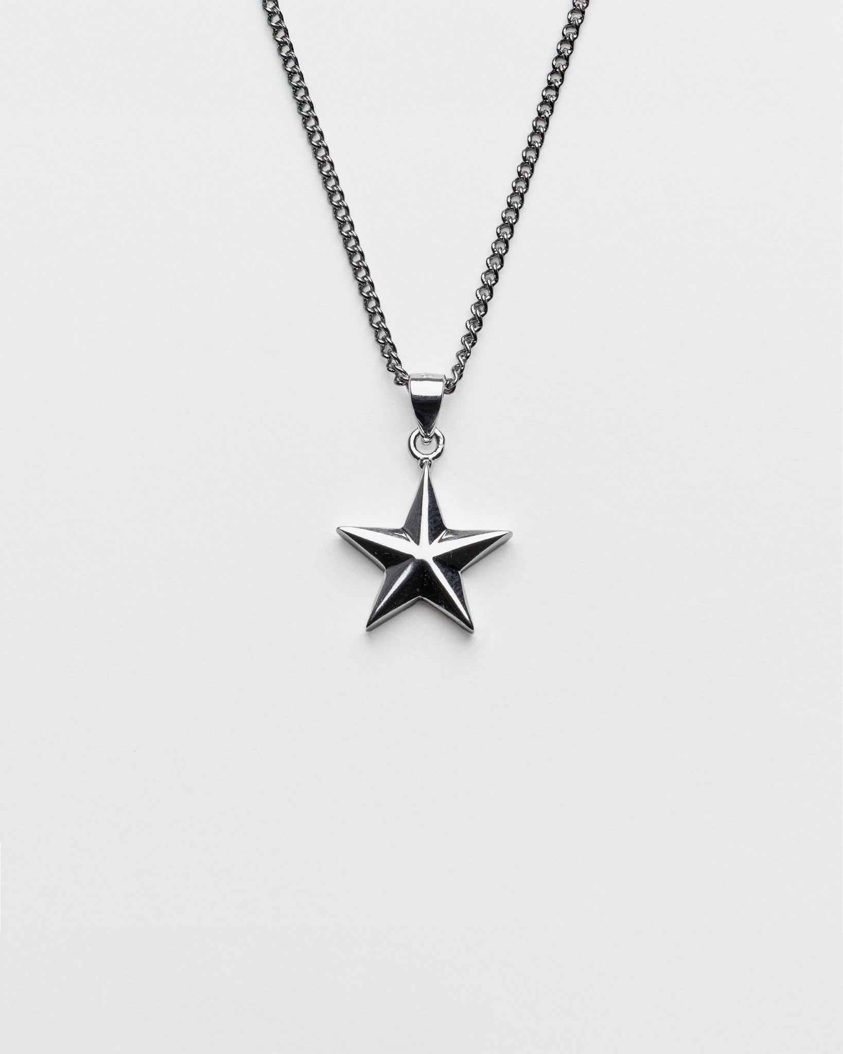 STAR NECKLACE