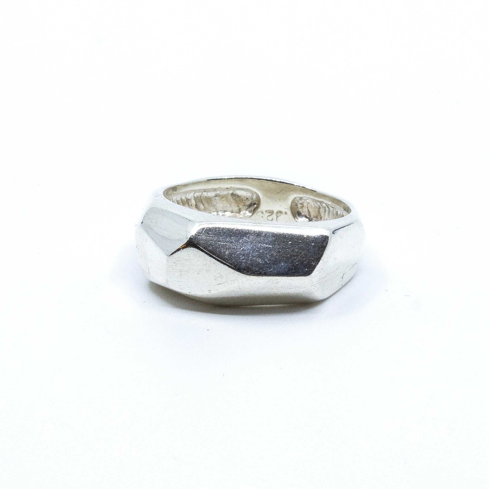 FACETED RING